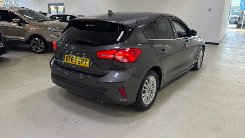 Ford Focus 1.0 EcoBoost 125 Titanium 5dr Petrol Hatchback